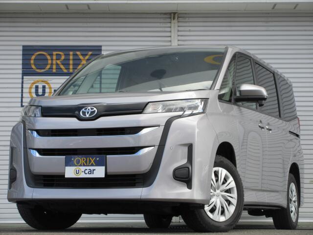 令和4年9月初年度登録の4WD・グレーのノアが入庫いたしました。お気軽にお問い合わせください♪