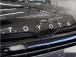 グリル上部に人気のクラシックTOYOTAエンブレムを装着し当店こだわりのカスタムを施しております。