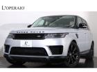 レンジローバーの誕生50周年を記念した限定車 です。専用の外装カラーに加えて各部がブラックアウ...