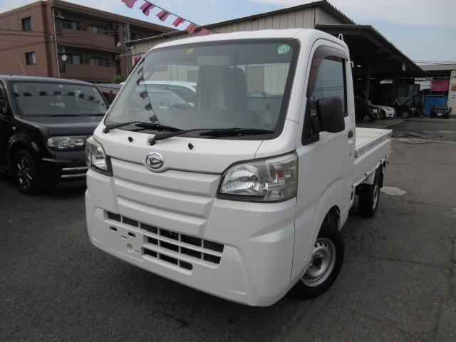 外装は色艶がありキズヘコミの少ない、とても綺麗な車です。現車確認をオススメします。
