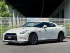 2015モデルGT-R35入庫致しました。仕入れ専門スタッフが厳しい目と経験で入庫致しました1...