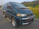 2800cc!軽油!ディーゼル!ターボ!4WD!バンパーガード!フォグ!3列シート8人乗り!