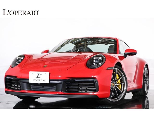 高額オプションのPCCB、スポーツエグゾーストやスポーツクロノパッケージが装備された1台です。