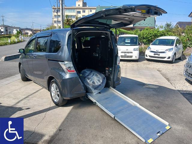 福祉車両 スローパー 電動ウインチ 3列6人乗り♪ ナビTV ETC Bカメラ エンスタ HI...